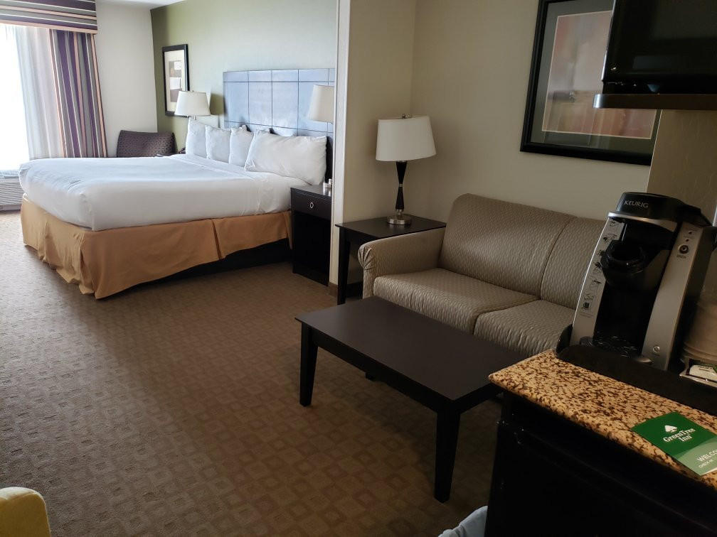 GreenTree Inn & Suites Florence主图