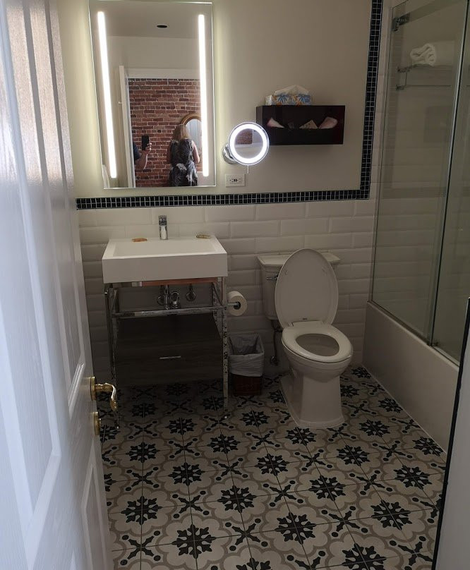 波拿巴特酒店主图