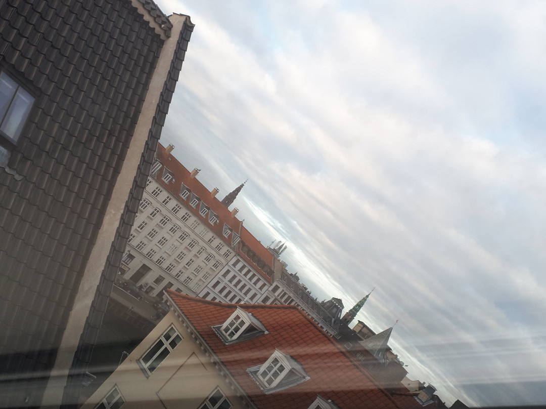 新港71号酒店主图