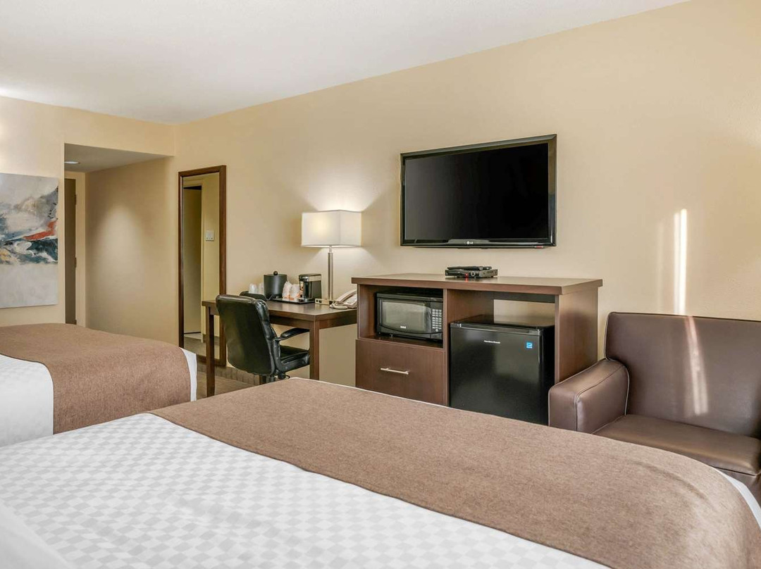 Quality Inn & Suites Bathurst主图