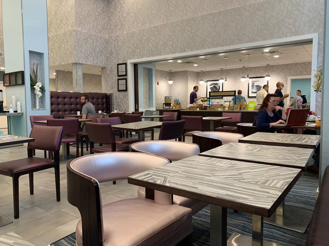 Hampton Inn & Suites Boston/Stoughton主图