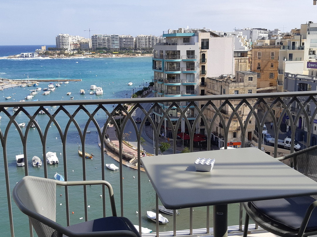 朱利安尼酒店主图