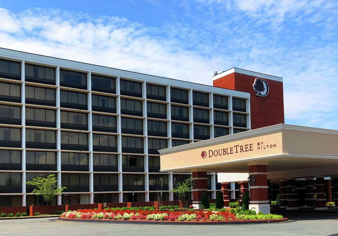 夏洛特维尔希尔顿逸林酒店主图