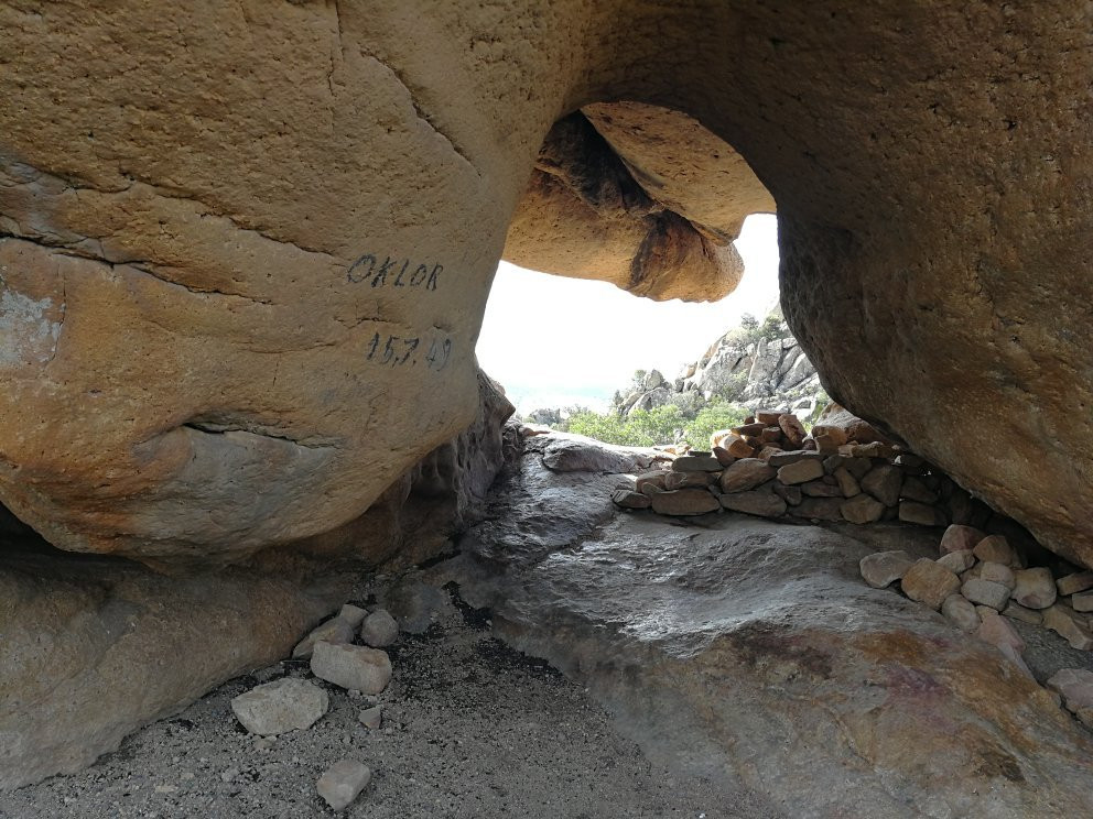 Tomba dei Giganti di Barrancu Mannu-Santadi必去景点