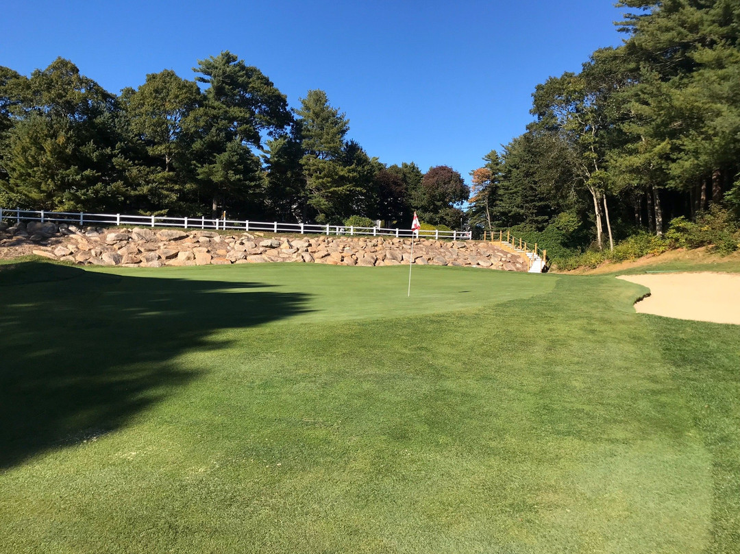 The Brookside Club景点图片