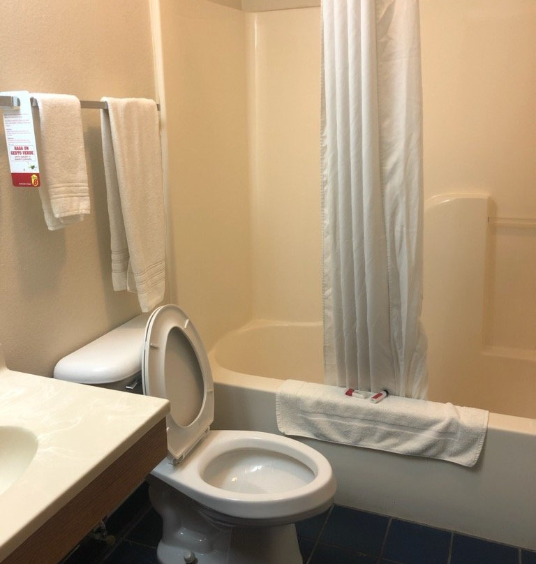 Super 8 by Wyndham Potosi主图