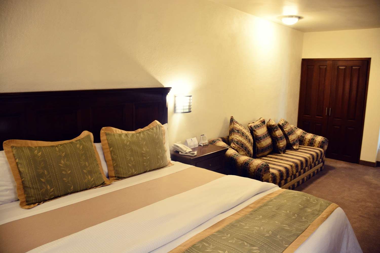 Hotel San Carlos Tequisquiapan-官方
