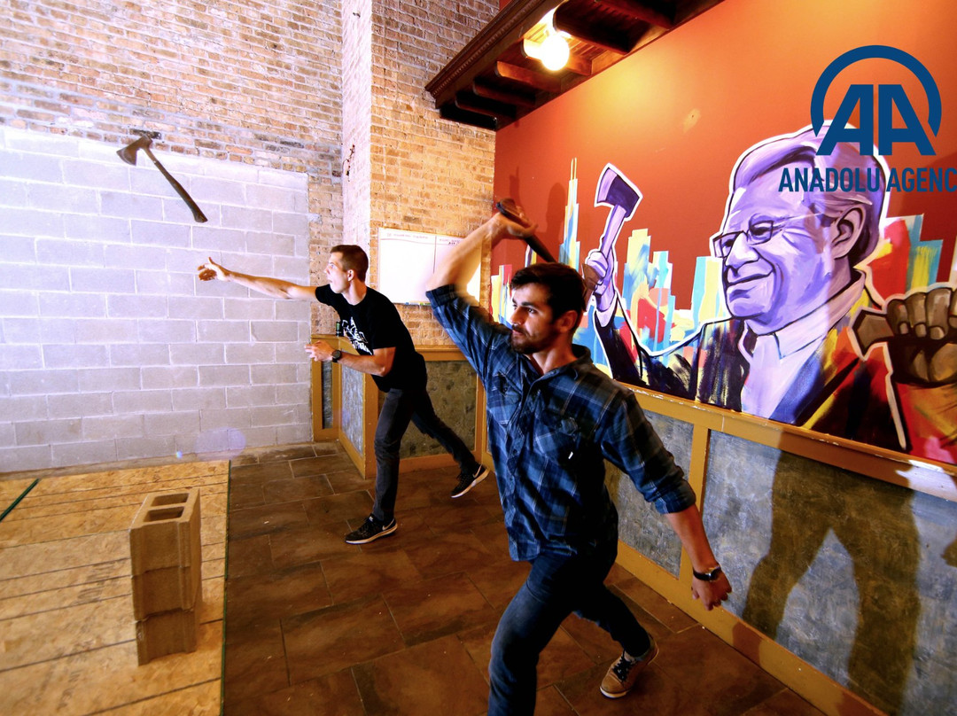 Bad Axe Throwing Chicago (West Loop)-芝加哥必去景点