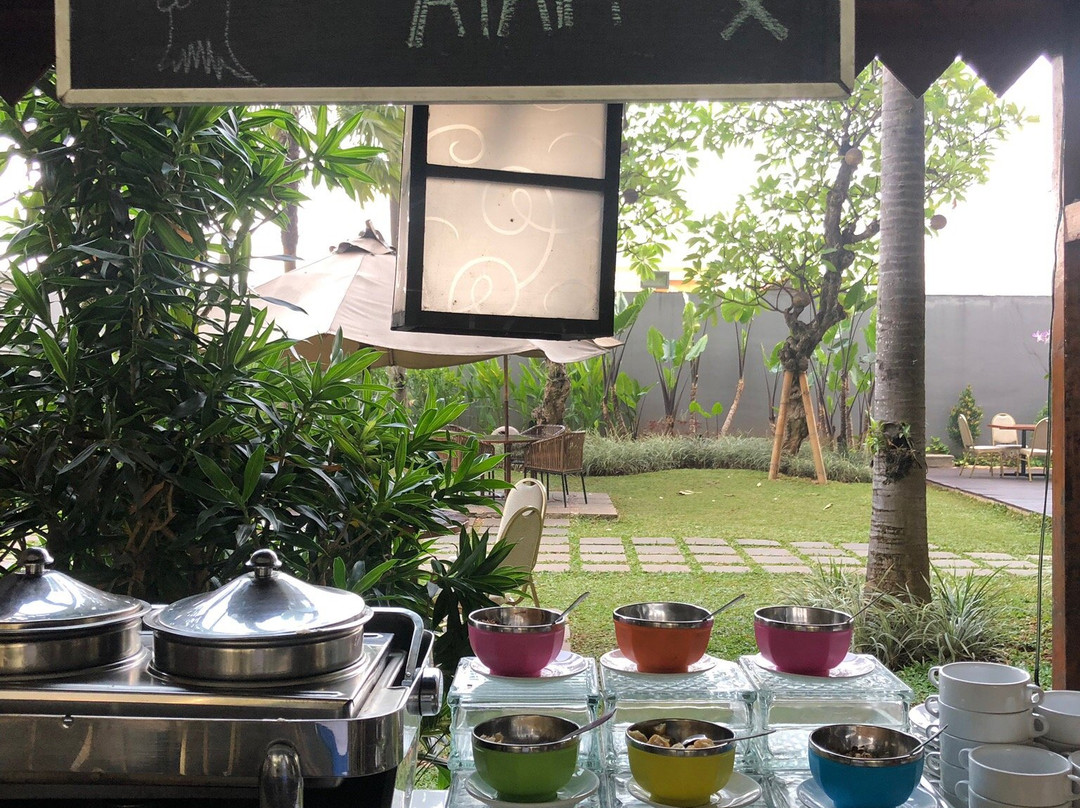 塞尔彭瑟尔滨海酒店主图