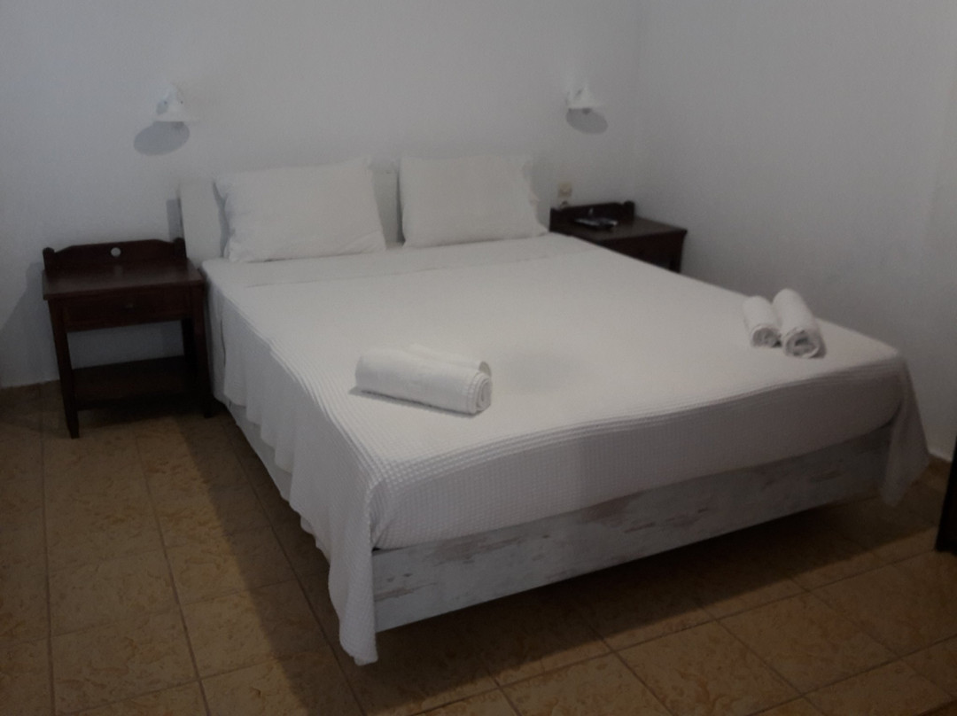 Olive Tree Apartments主图