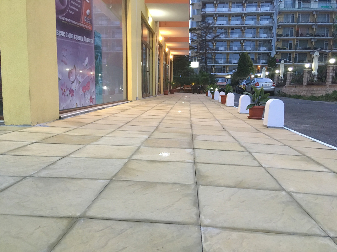 Ivan's bar-晴滩必去景点