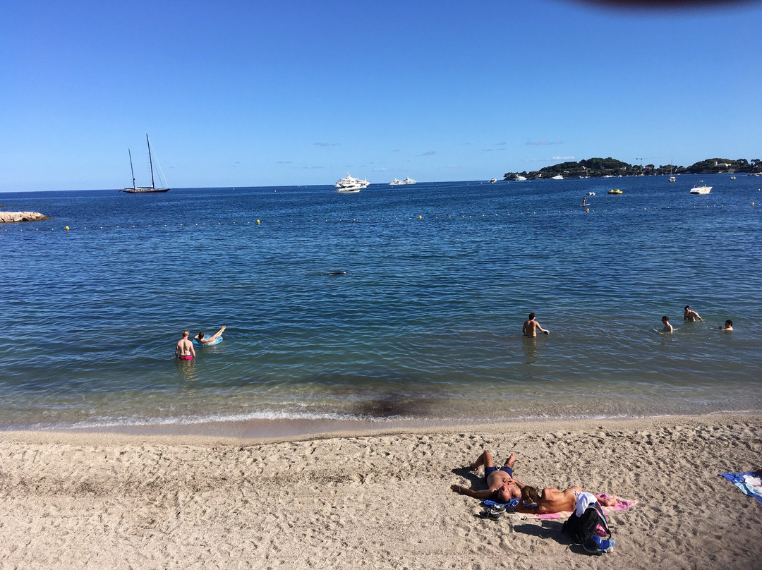 Plage-Port des Fourmis-波琉索梅尔必去景点