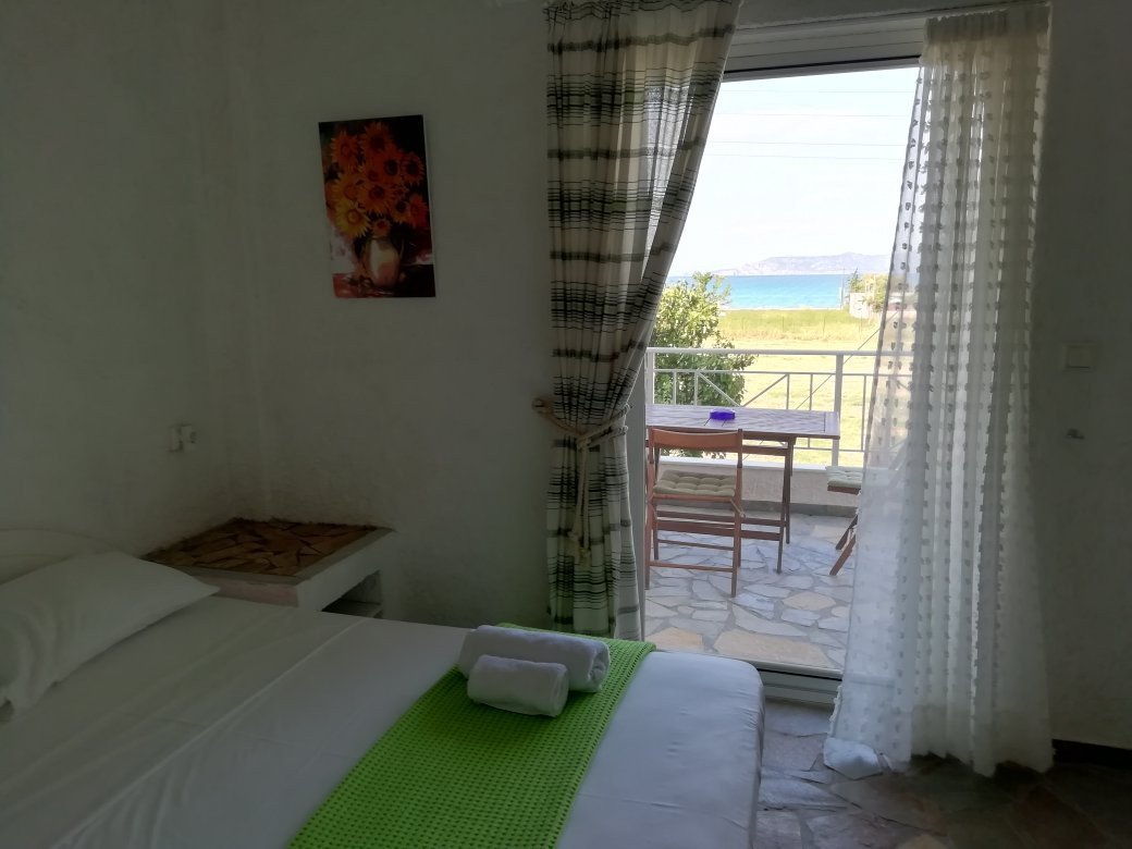 Phoenix Beachside Condos主图