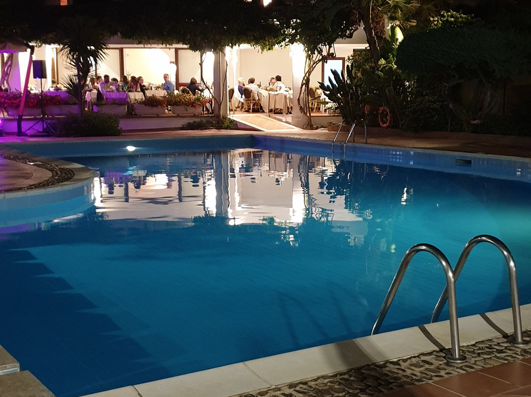 拉托雷酒店主图