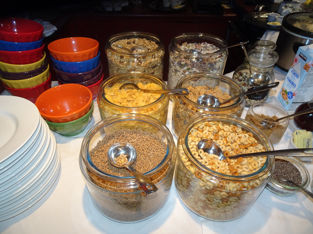 Fishers' Loft Inn by Ship Cove主图