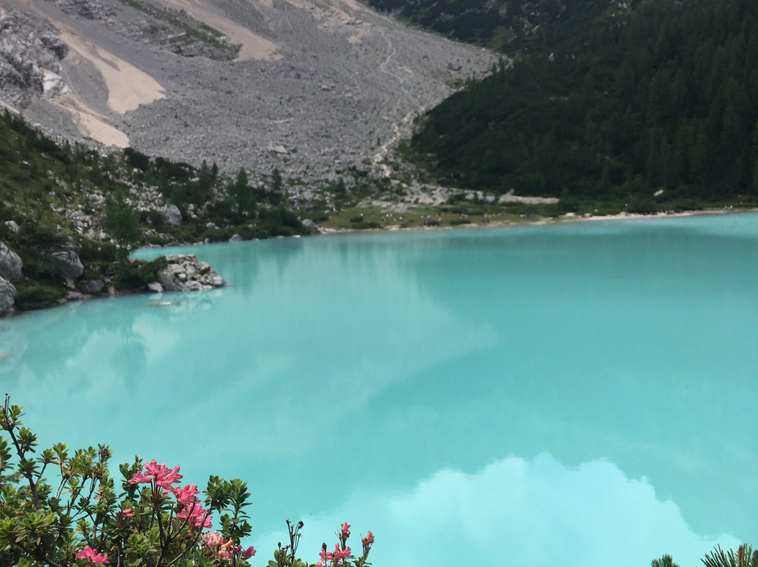 Lago di Sorapiss景点图片