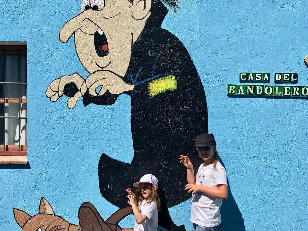 班多雷洛酒店主图