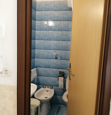 奥林匹亚酒店主图