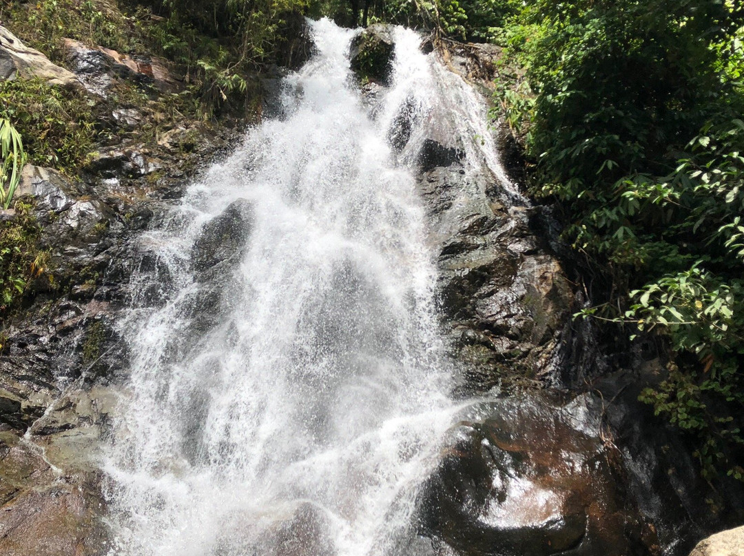 Sai Rung Waterfall景点图片