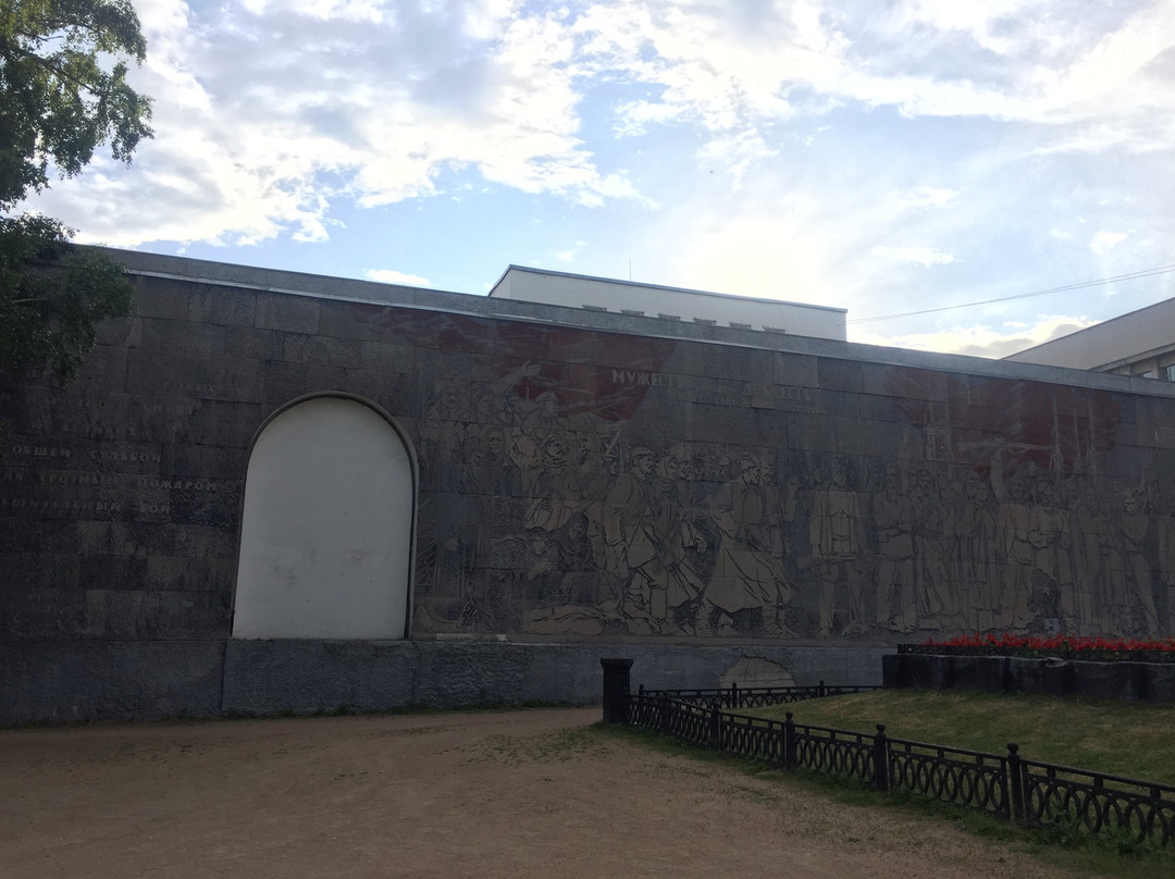 Monument to the Heroes of the Revolution-新西伯利亚必去景点