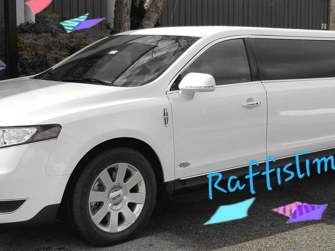 Raffi's Limousine Service景点图片