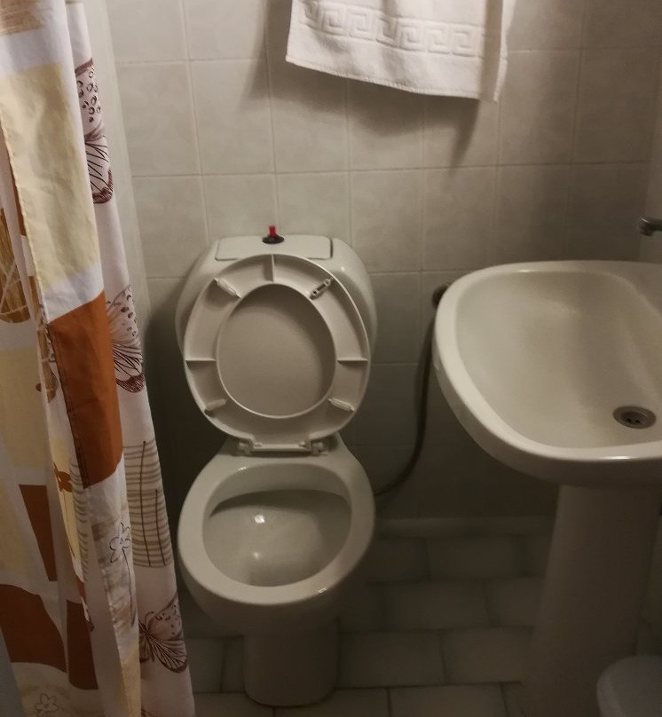 Summer Breeze Hotel主图