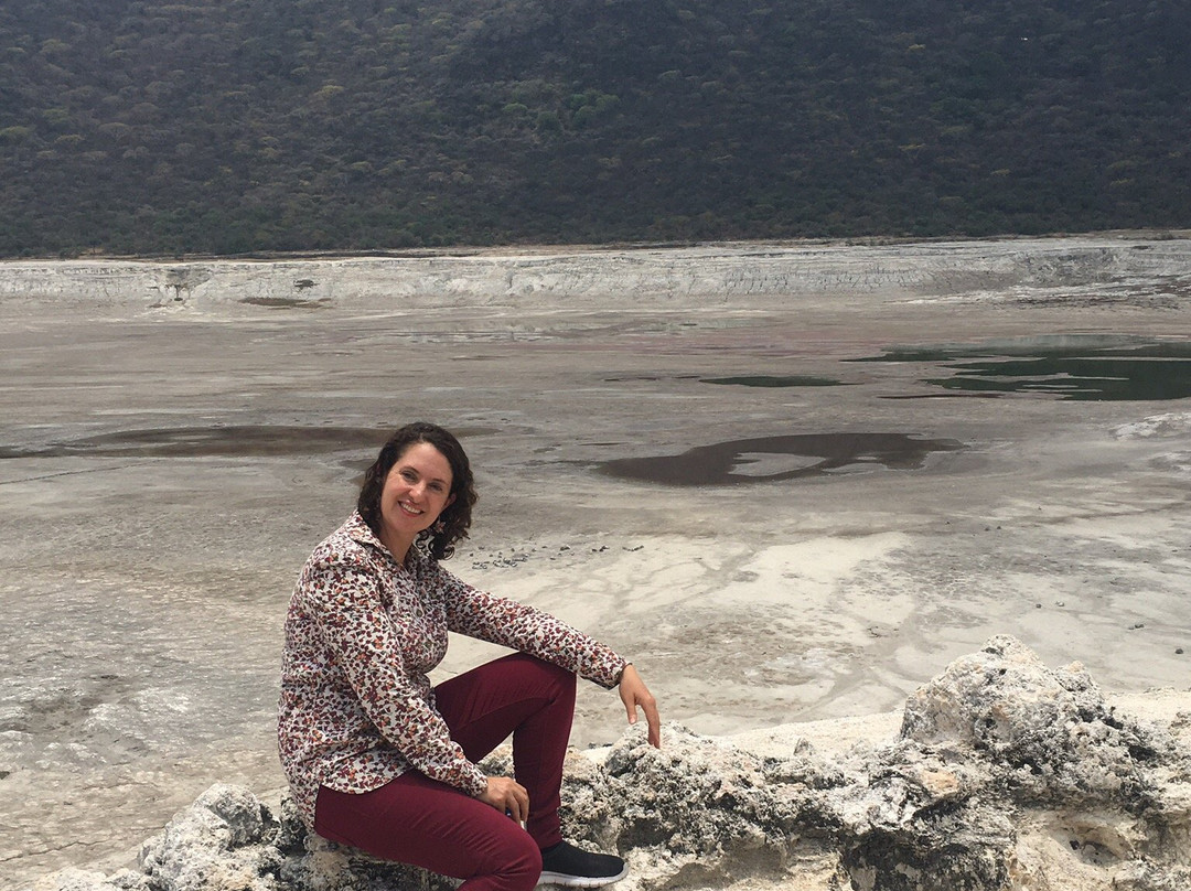 Crater Rincon de Parangueo景点图片