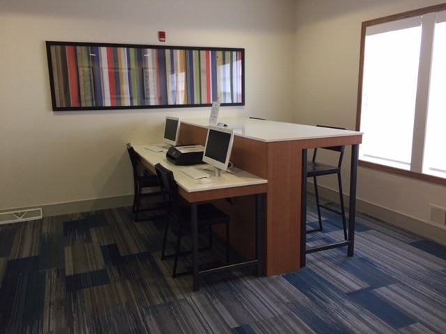 Holiday Inn Express & Suites Iron Mountain By IHG主图