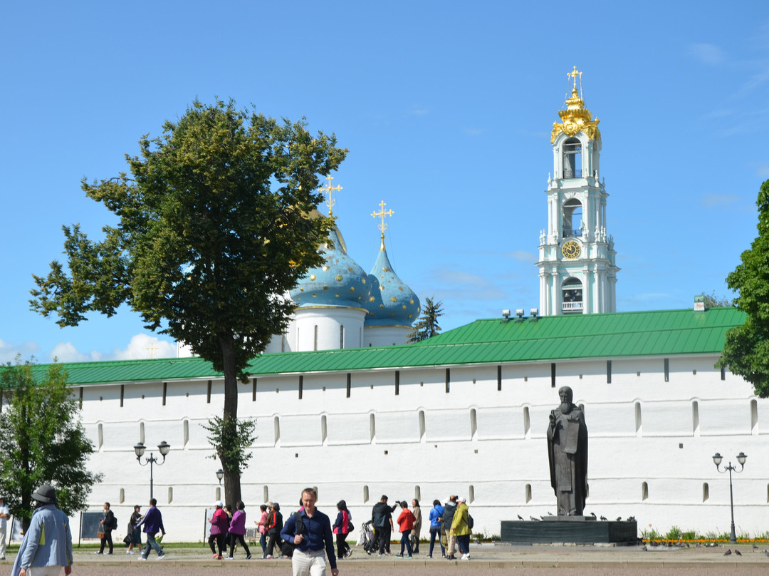 Monument to Sergius of Radonezh-谢尔吉耶夫镇必去景点