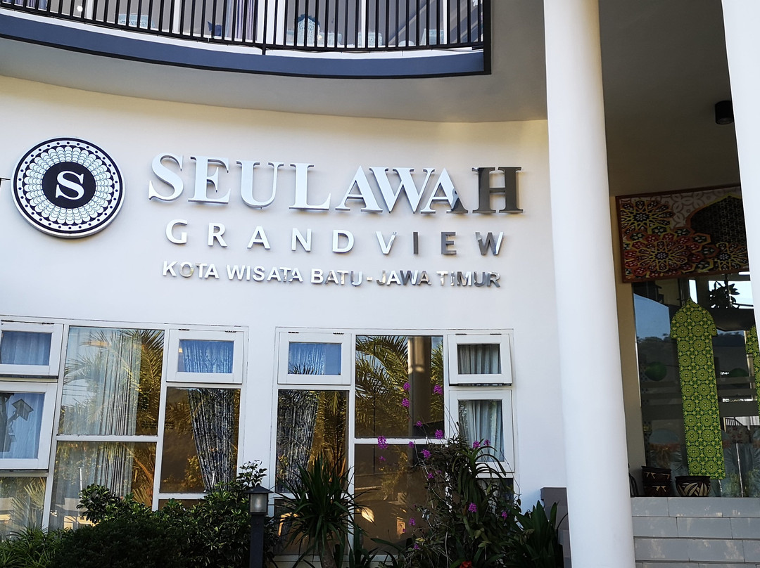 瑟拉瓦大景观酒店主图