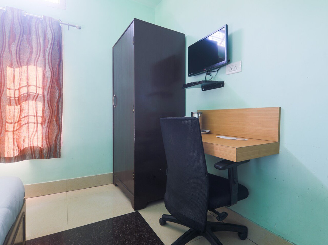 OYO 24270 Hotel Pine Yard主图