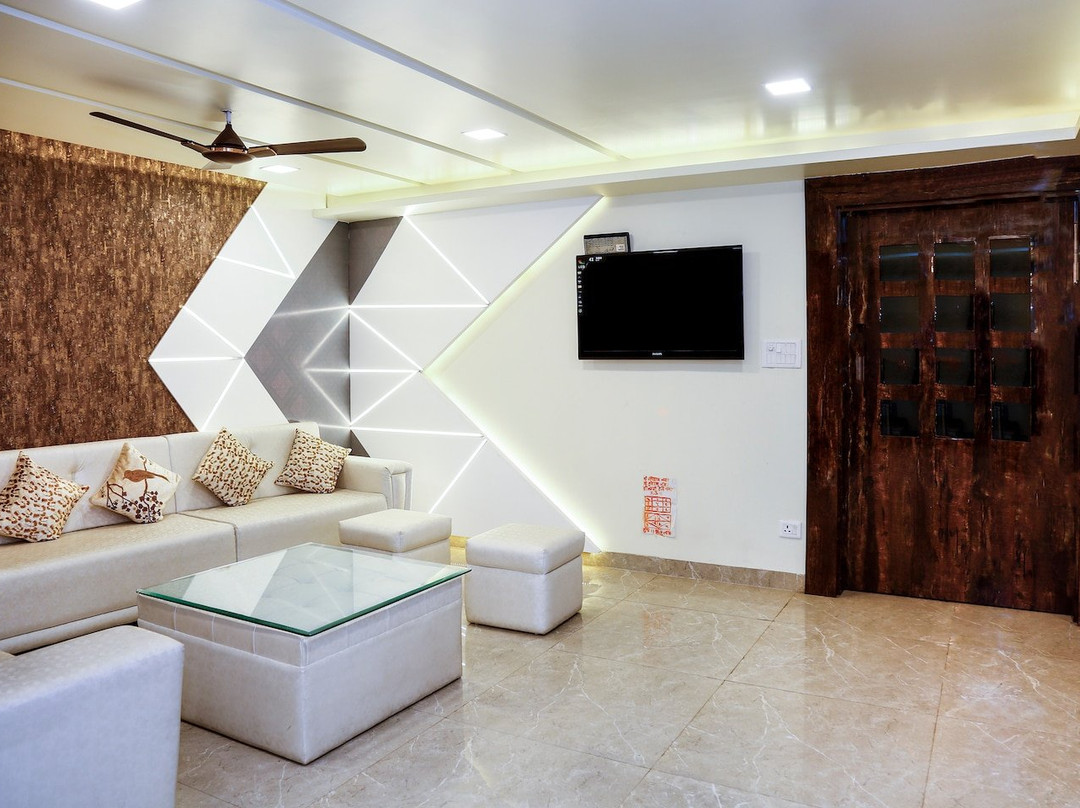 Om Residency Churned主图