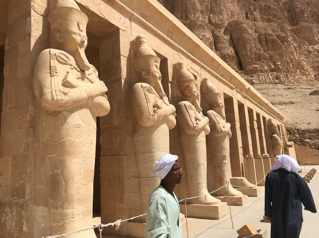 Red Rose Travel-亚斯文必去景点