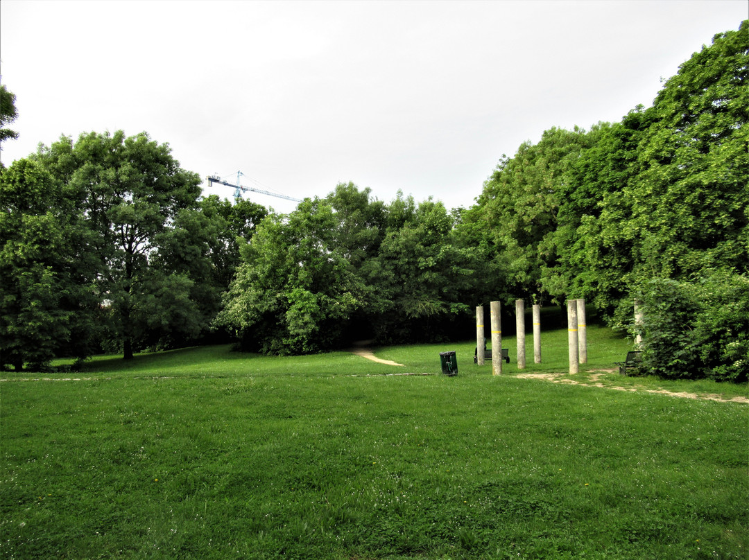 Parc départemental de la bergère-博比尼必去景点