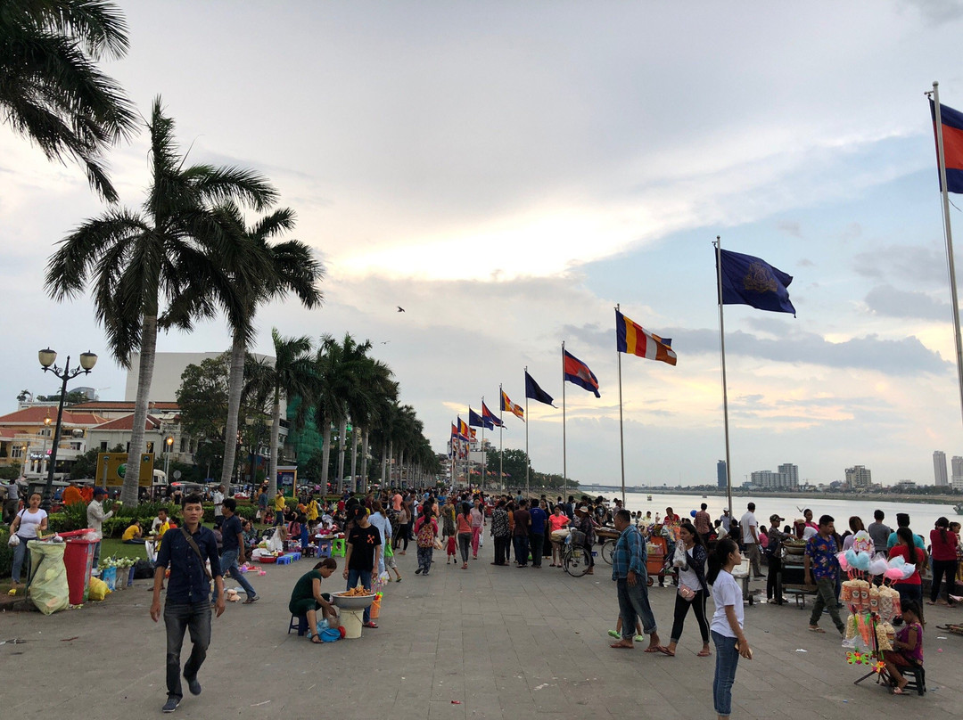 Preah Ang Dorngkeu Shrine-金边必去景点