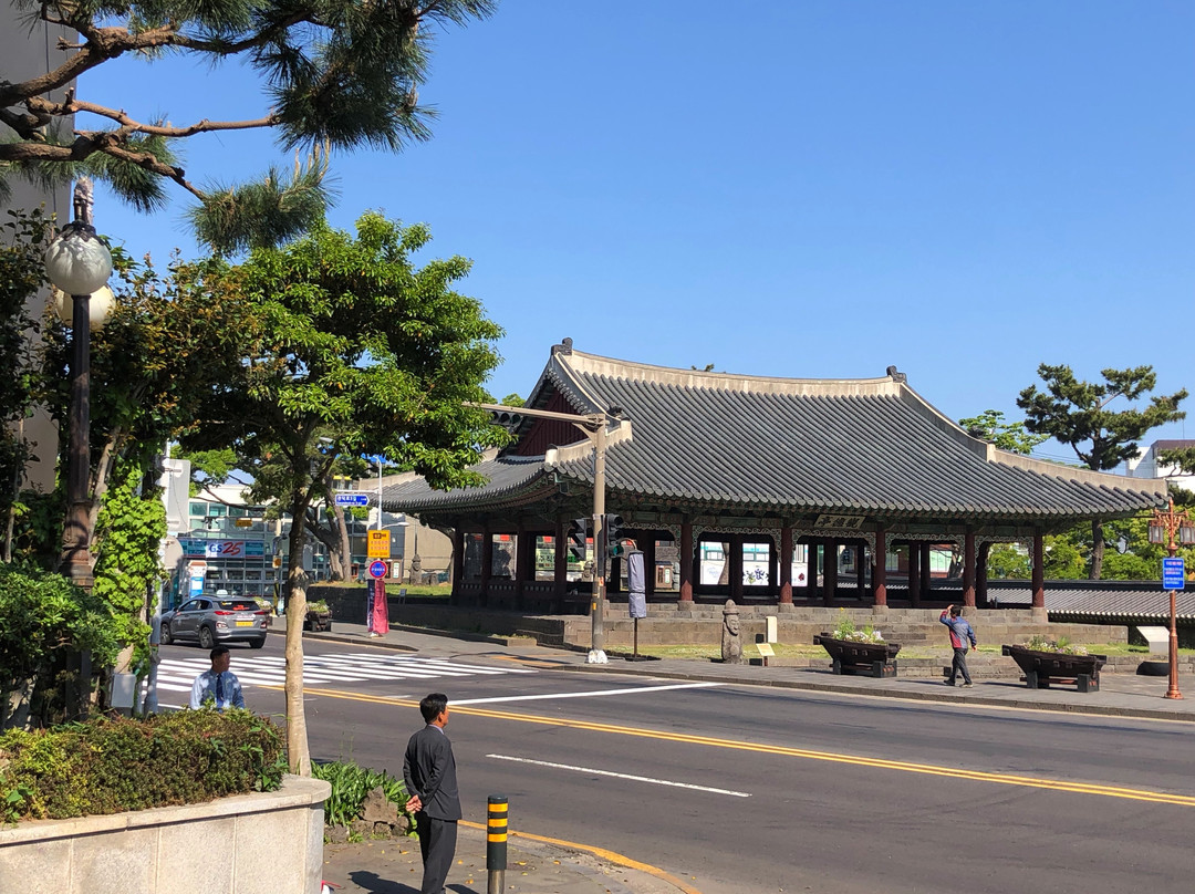 济州罗贝罗主图