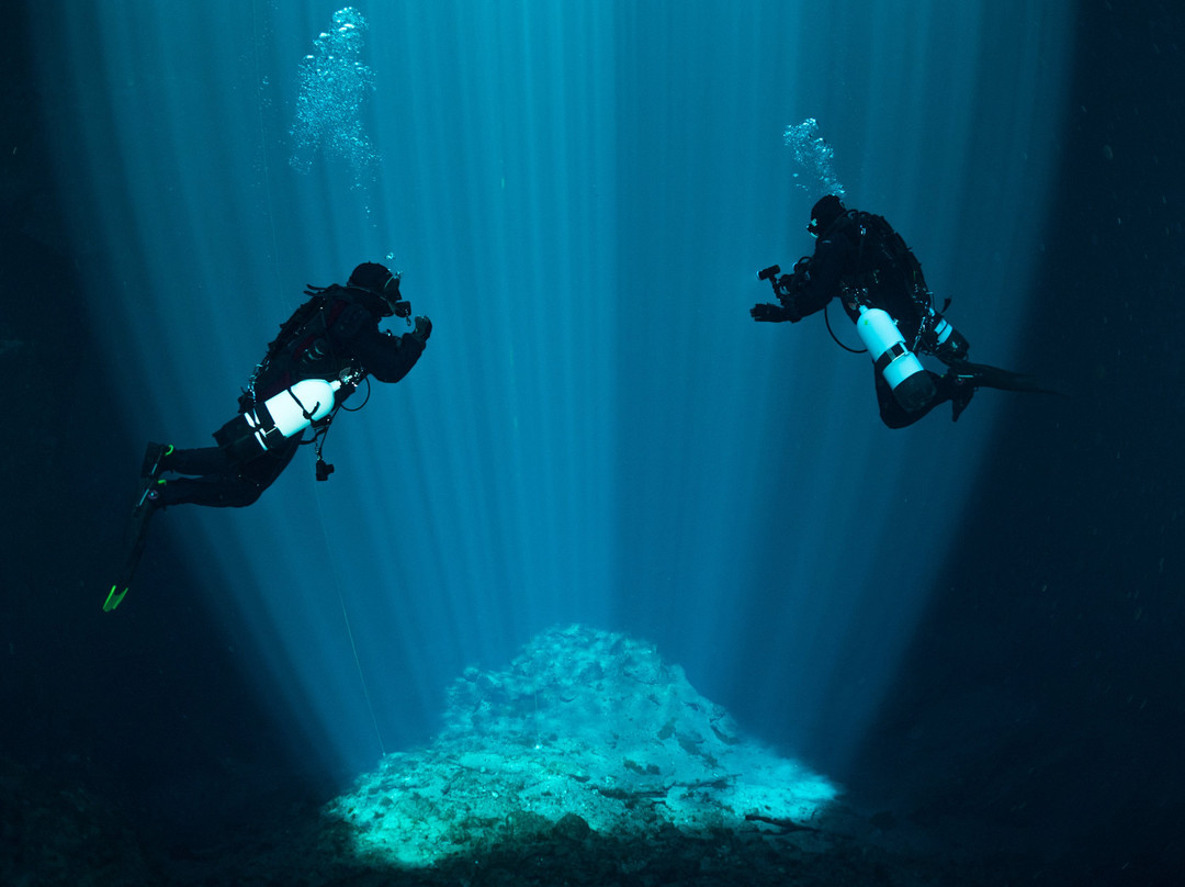 Kilsby Sinkhole & Accommodation-Moorak必去景点