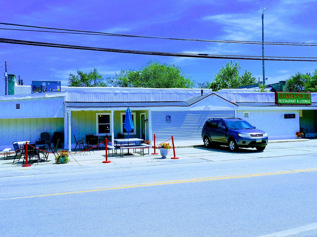Romans IV Restaurant & Lounge