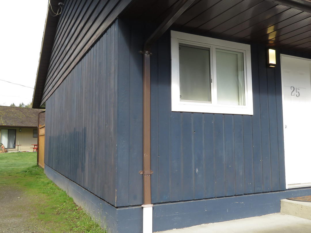 Riverside Resort主图