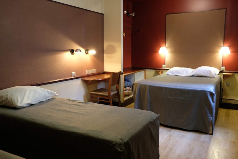 马里尼昂酒店-官方