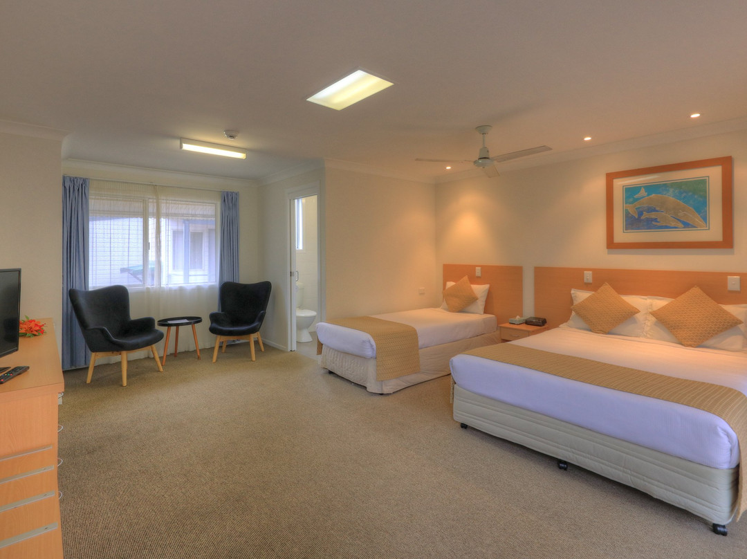 Paradise Hotel And Resort主图