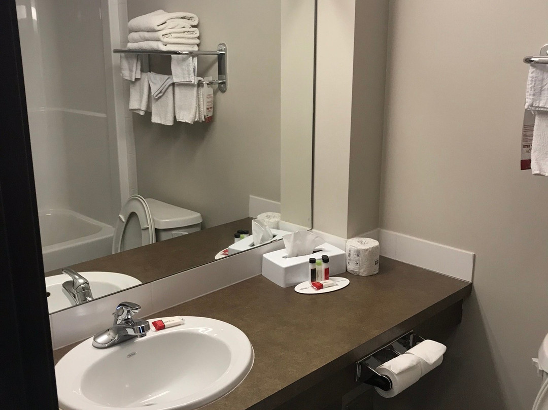 Super 8 By Wyndham Innisfail主图