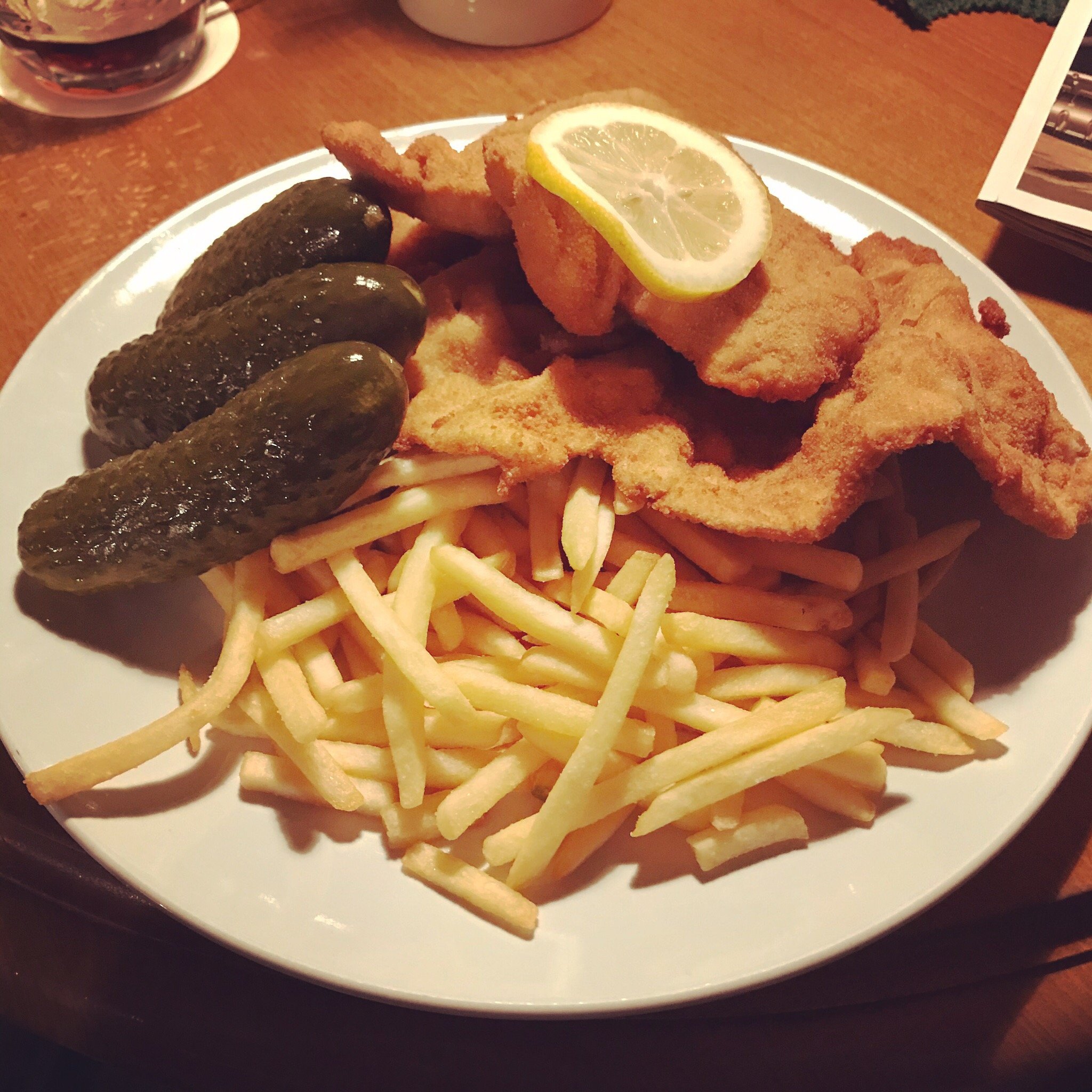 Tiroler Landgasthaus Besenkammerl-官方