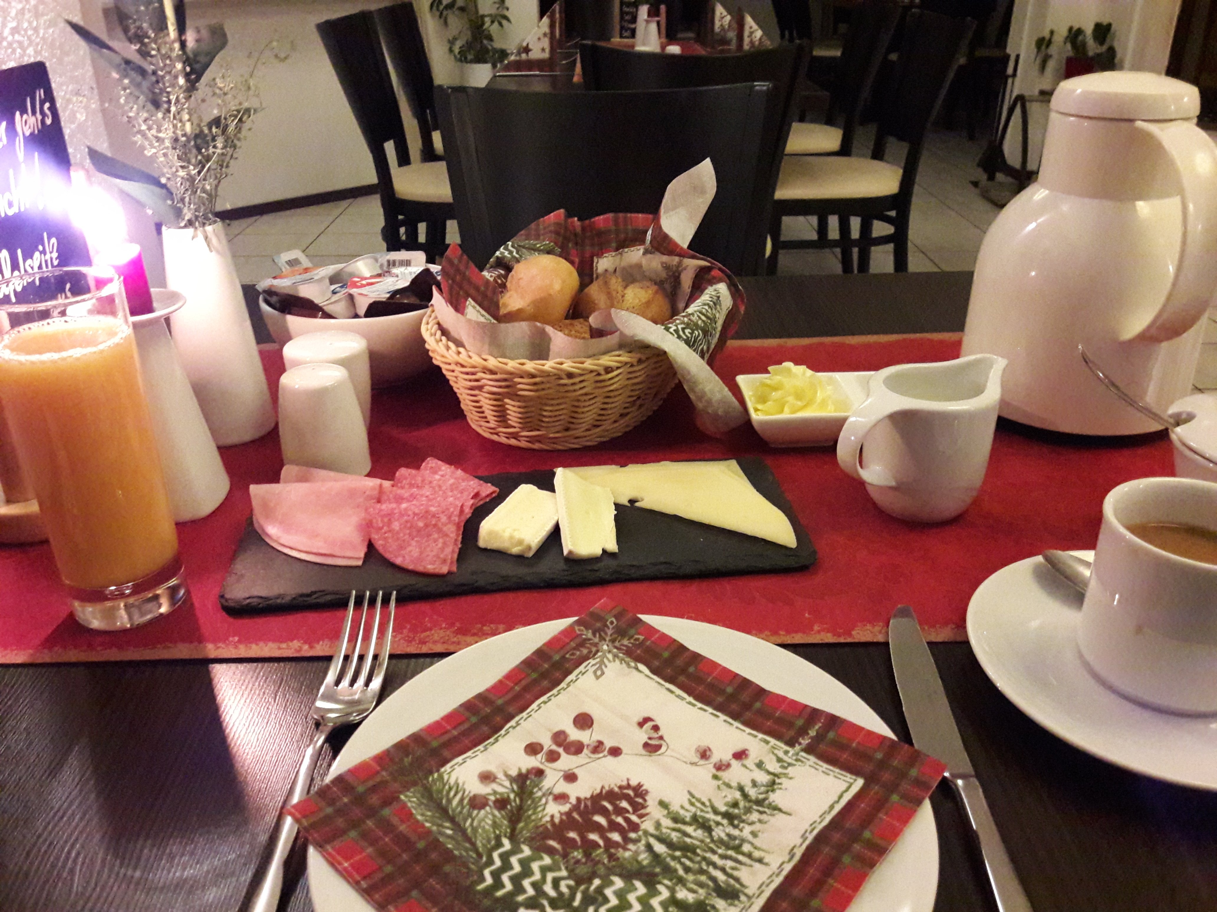 Lokal Genial Pension & Restaurant-官方