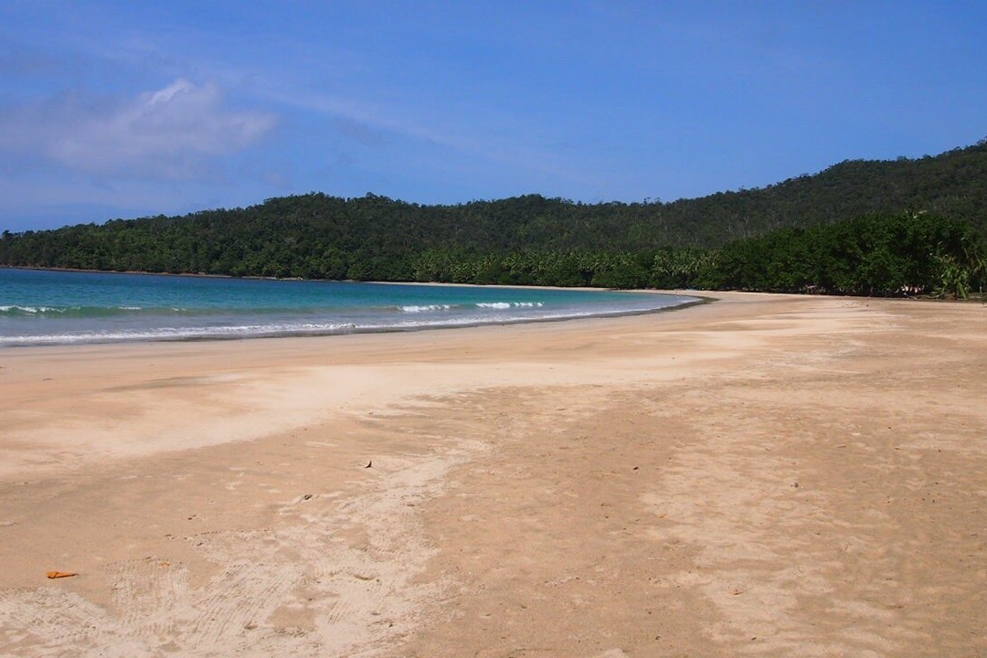 Talaudyong Beach景点图片