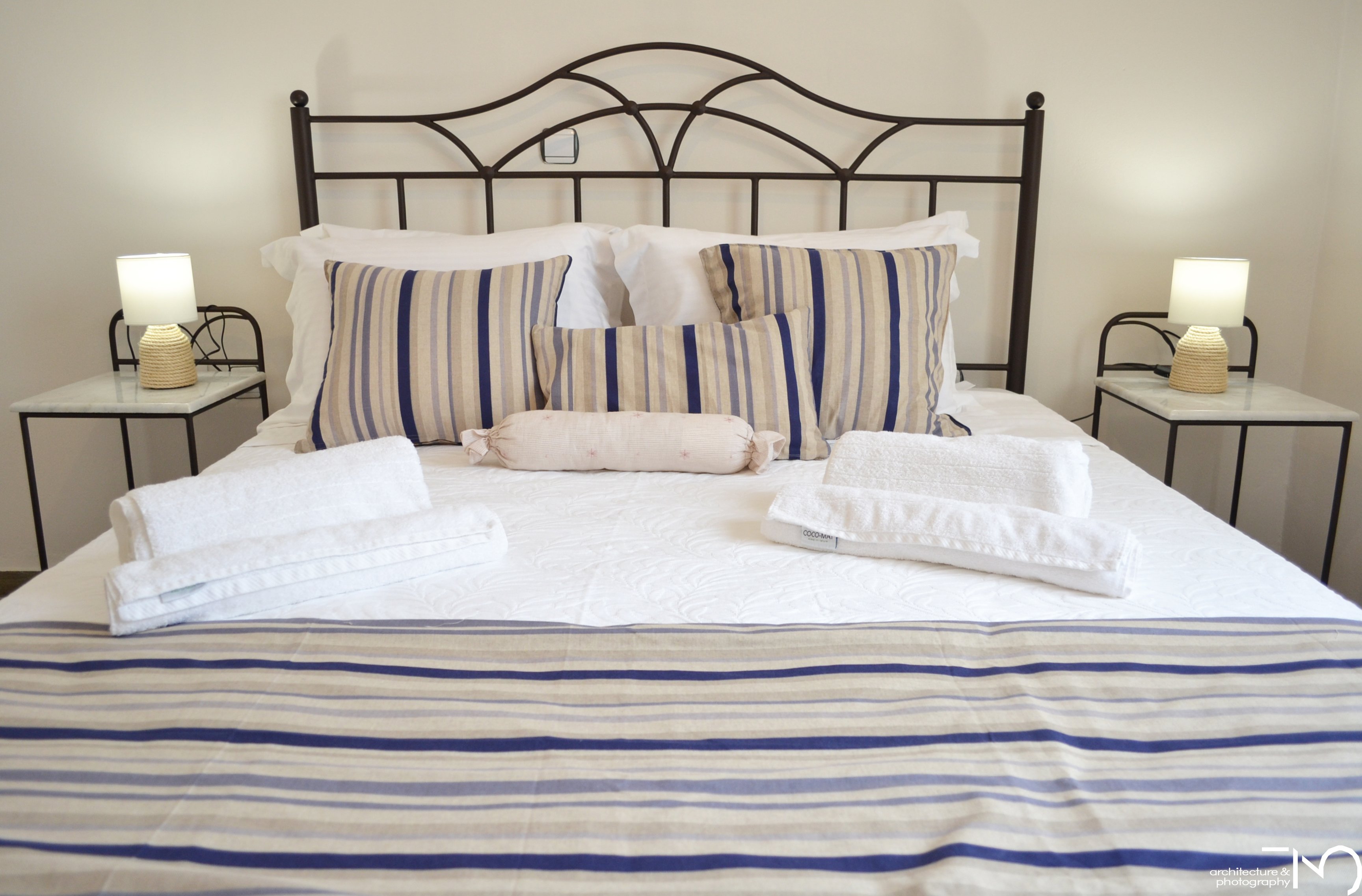 Ariadne & Theseus Apartments-官方