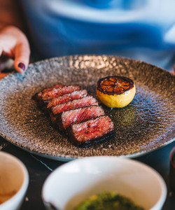 Ezza Steak & Cocktail Bar餐厅图片