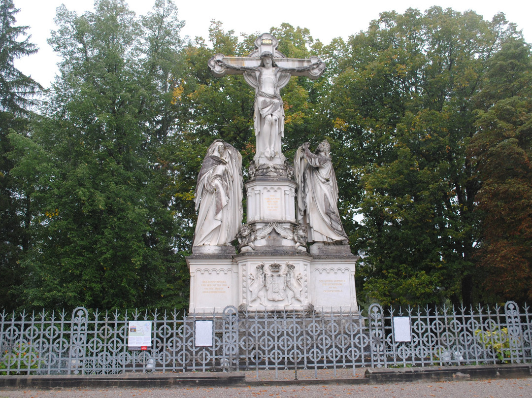 Crucifixion Group Monument景点图片