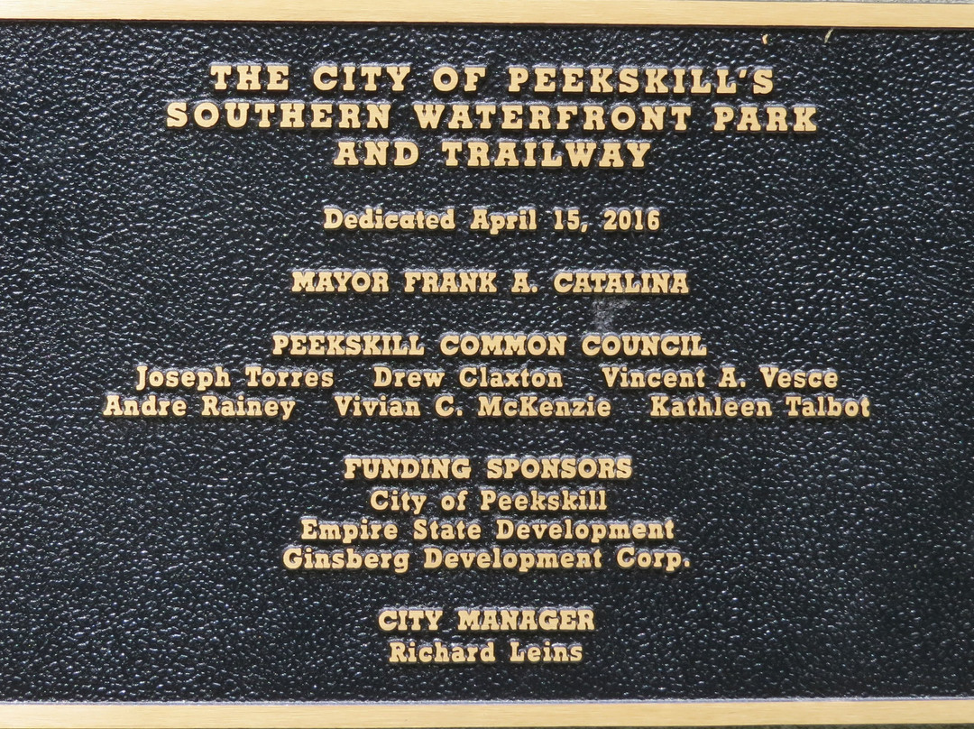 Peekskill Landing Park景点图片