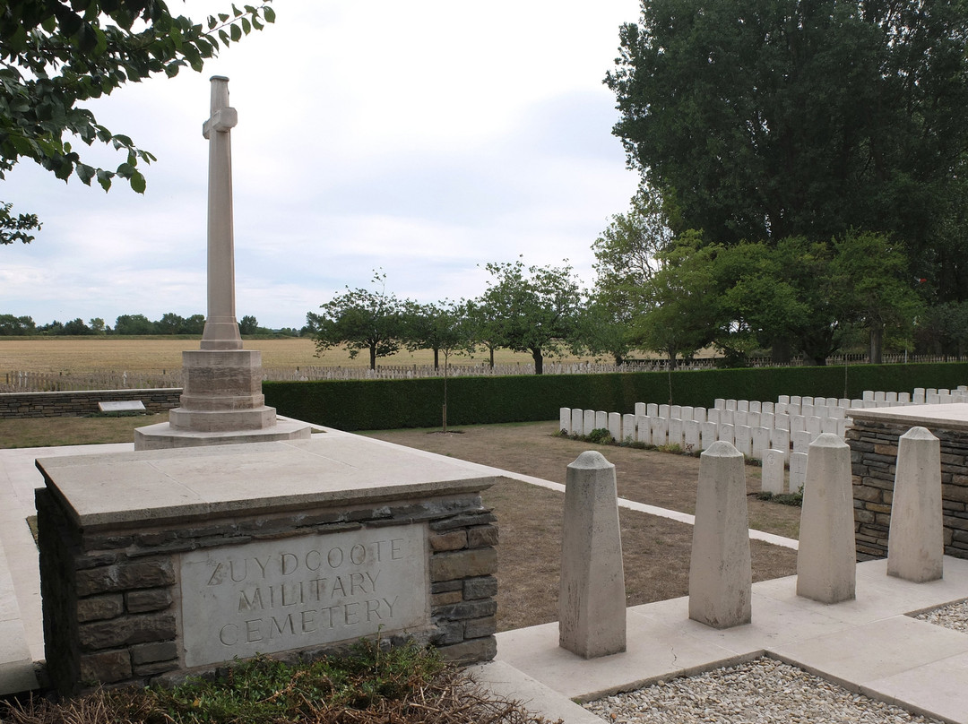 Cimetiere Militaire de Zuydcoote景点图片